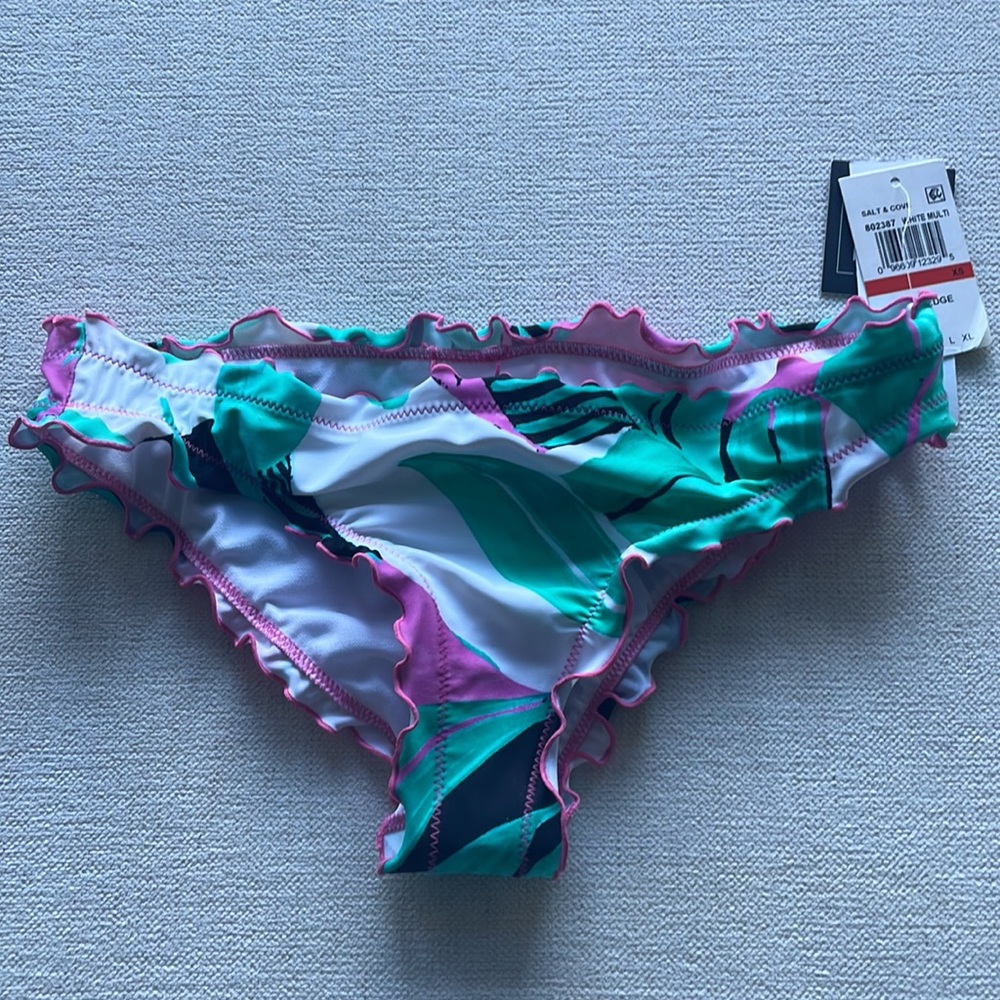 Salt And Cove by Macy’s ruffle edge bikini bottom BNWT size XS